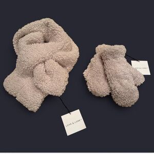 Love & Lore Beige Sherpa Scarf and Gloves Set - NEW WITH TAGS